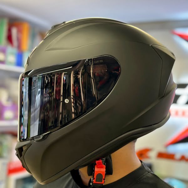 X Helmet- X1 Matt Black (Free Black Visor+Key Ring)