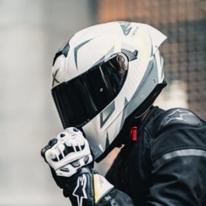 GearX X2- Snow White (Free Smoke Visor & Spoiler)