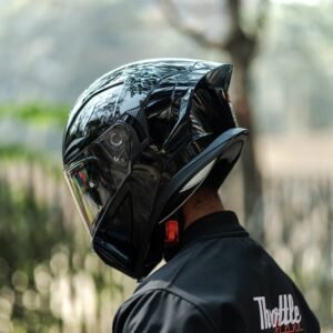 X Helmet R1SV - Jet Black (Clear & Black Visor Included)