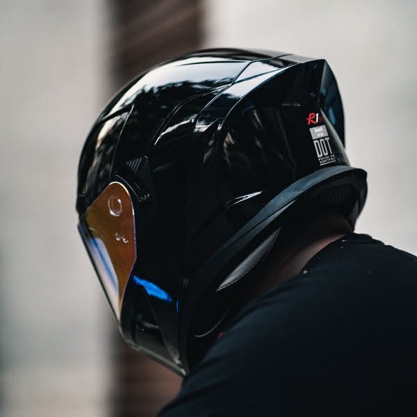 R1SV Jet Black 4 X Helmet R1SV - Jet Black (Clear & Black Visor Included)